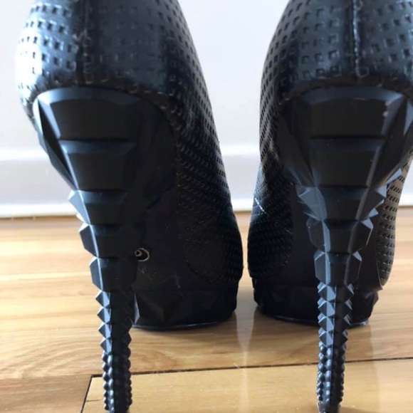 Rachel Roy platform heels - Picture 3 of 4